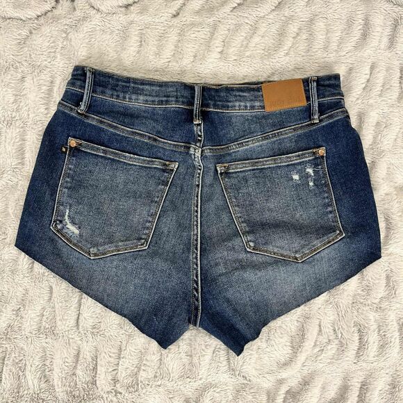 Judy Blue Women's Size 2XL Denim Distressed Stretch Shorts Cut-Off Festival - Picture 2 of 8